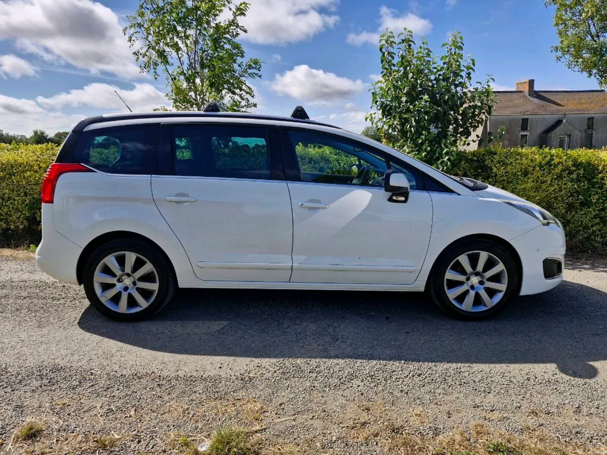 Peugeot 5008 7 seater - Image 5