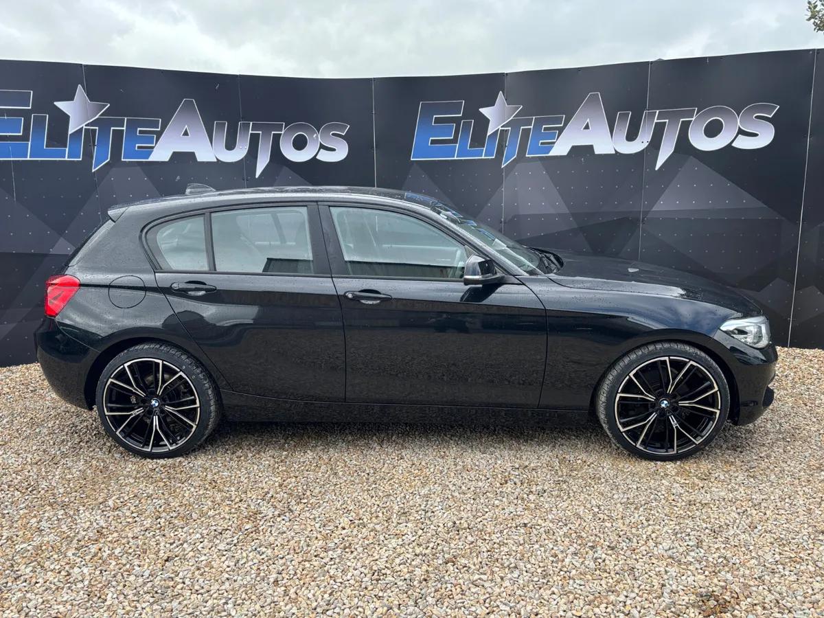 BMW 1-Series 118 i Automatic - Image 6