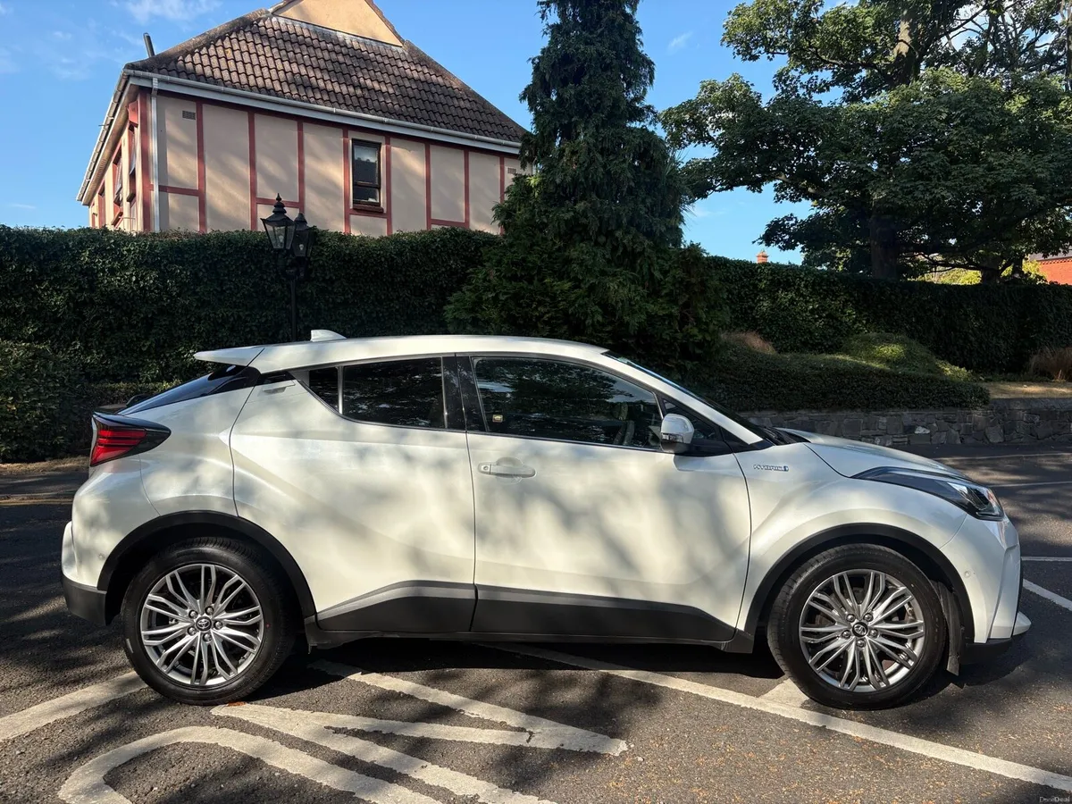2022 Toyota C-HR Hybrid SOL Top Spec Irish - Image 2