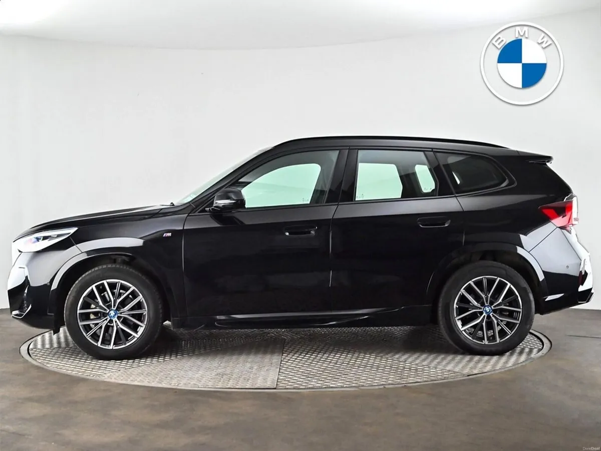BMW iX1 eDrive20 M Sport - Image 3
