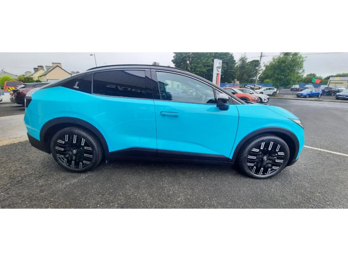 Nissan Leaf 52KW EVOLVE 5DR AUTO 2 TONE - Image 4