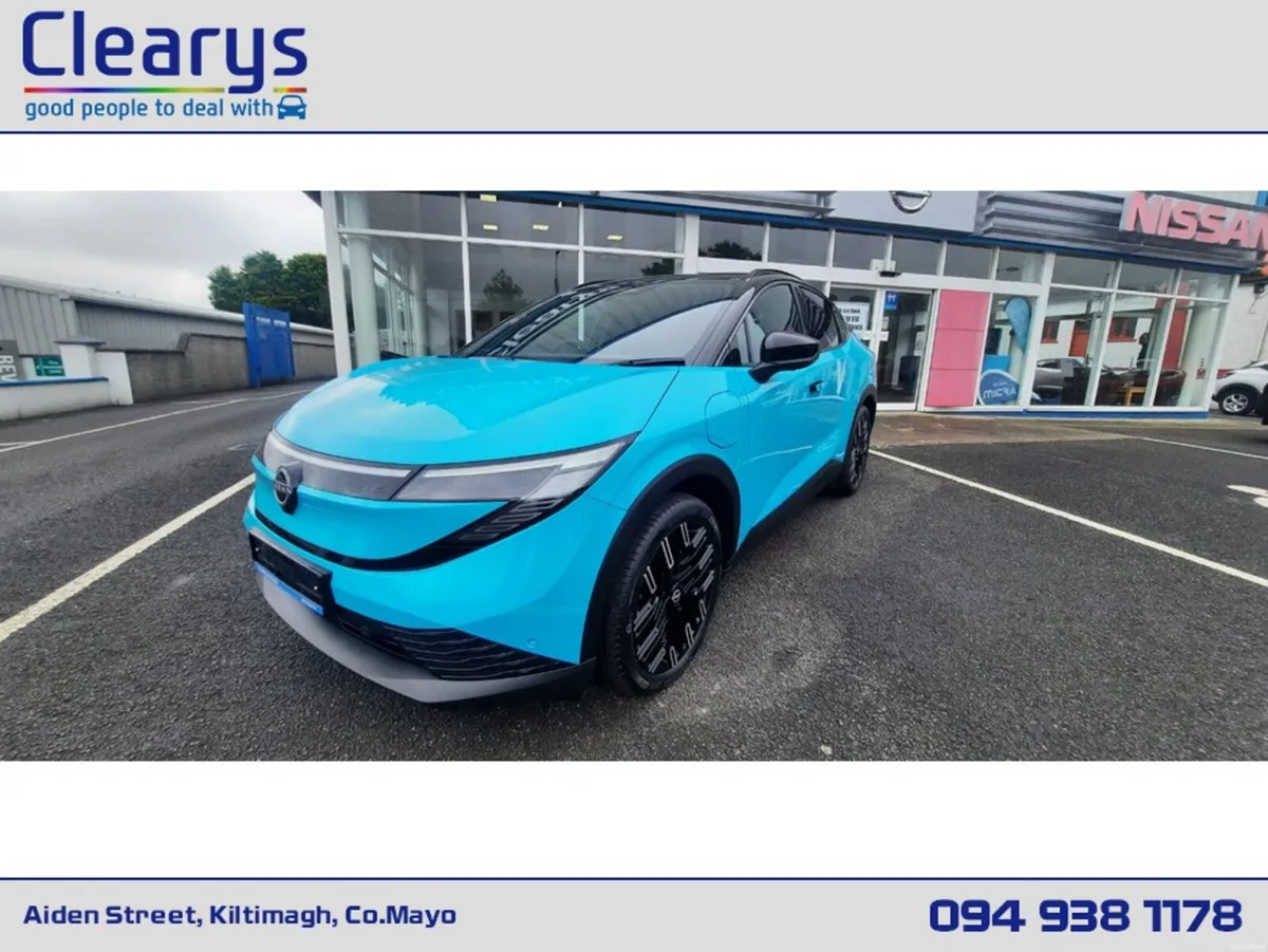 Nissan Leaf 52KW EVOLVE 5DR AUTO 2 TONE - Image 1