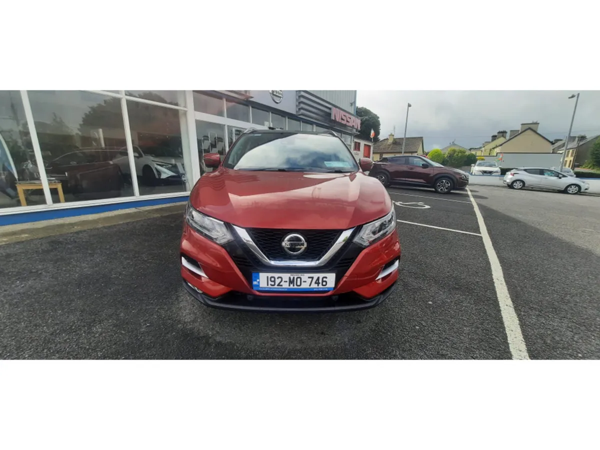 Nissan Qashqai 1.5 SV PREMIUM PART LS MY1 4DR - Image 2