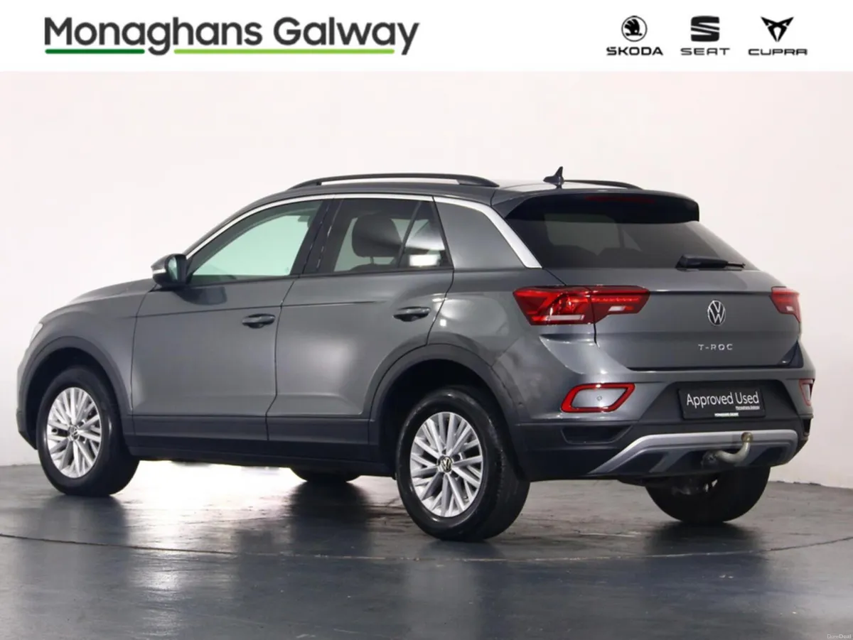 Volkswagen T-Roc LIFE 2.0 TDI MANUAL 6SPEED FWD 11 - Image 5