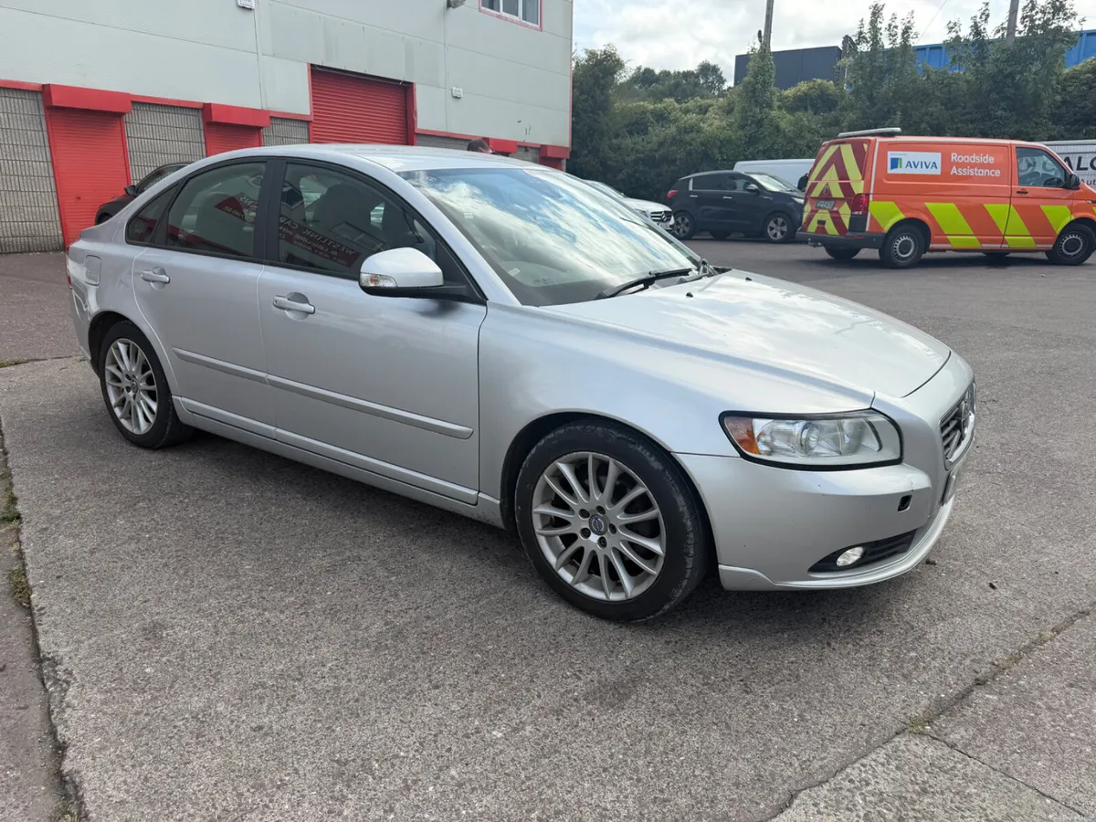 2011 Volvo S40 - Image 1