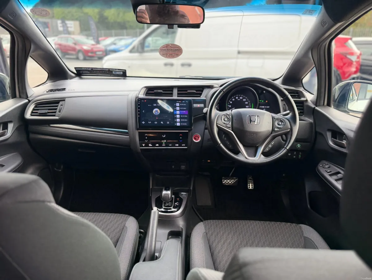 Honda Fit 1.5 HYBRID RS AUTO 5DR - Image 3