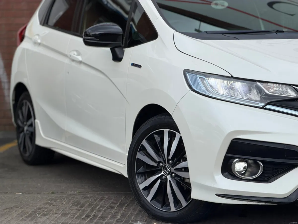 Honda Fit 1.5 HYBRID RS AUTO 5DR - Image 5