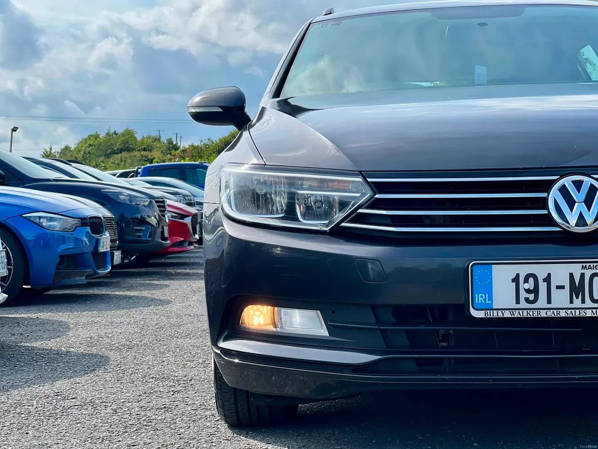 Volkswagen Passat 2019 - Image 6