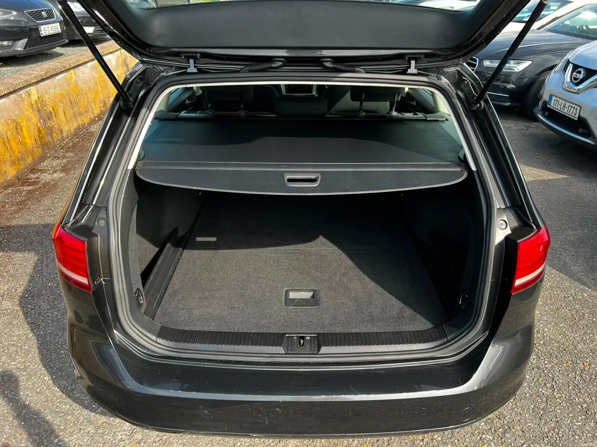 Volkswagen Passat 2019 - Image 4
