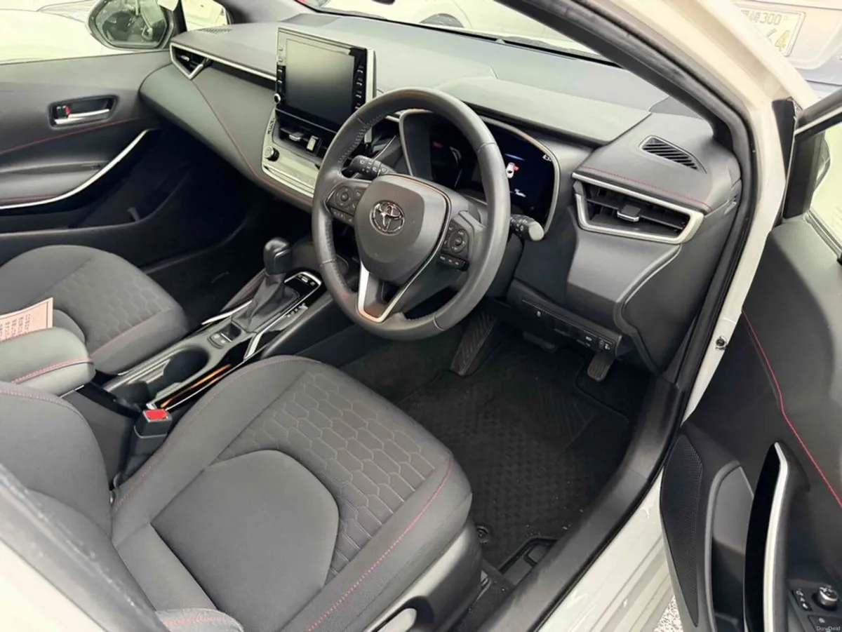 Toyota Corolla SPORTS HYBRID G Z - Image 3