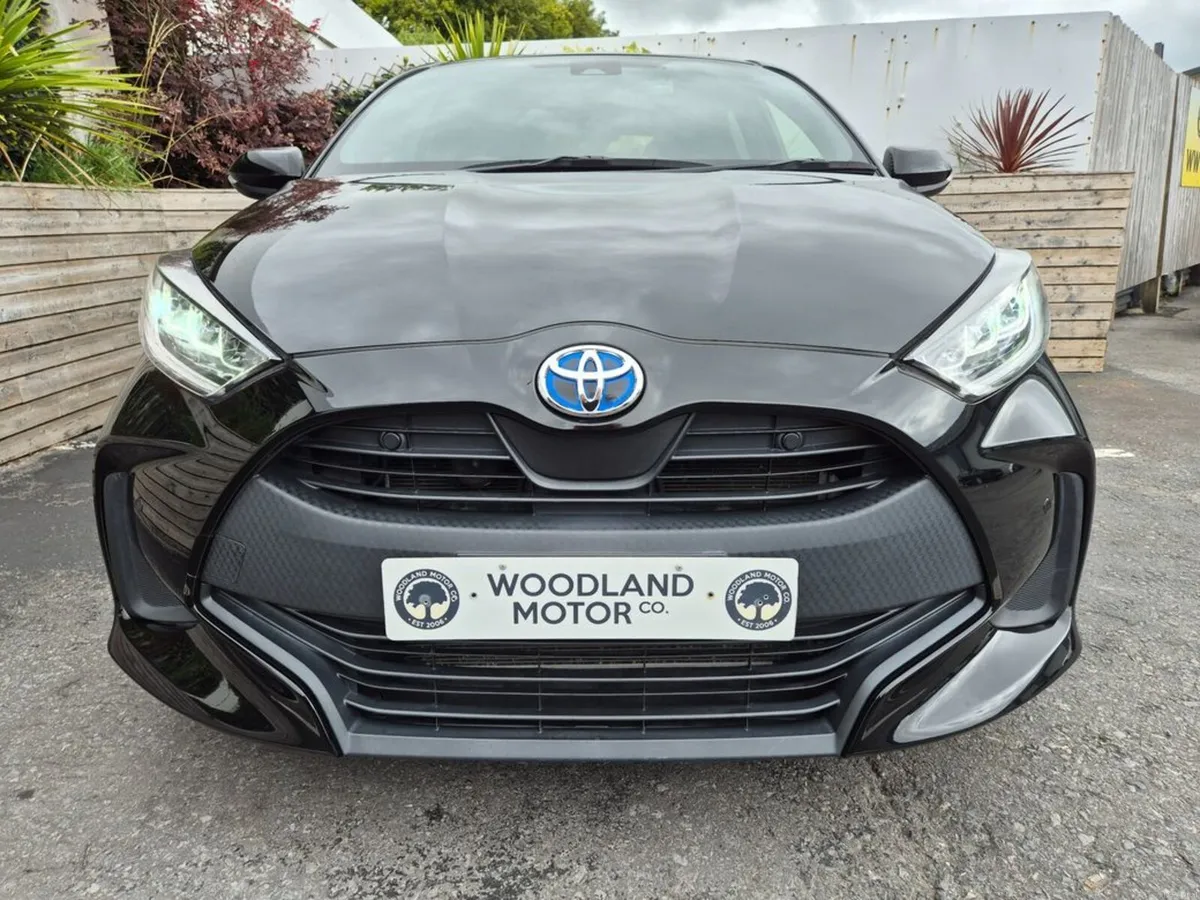 Toyota Yaris 1.5 HYBRID / X SPEC / LOW MILEAGE / T - Image 3