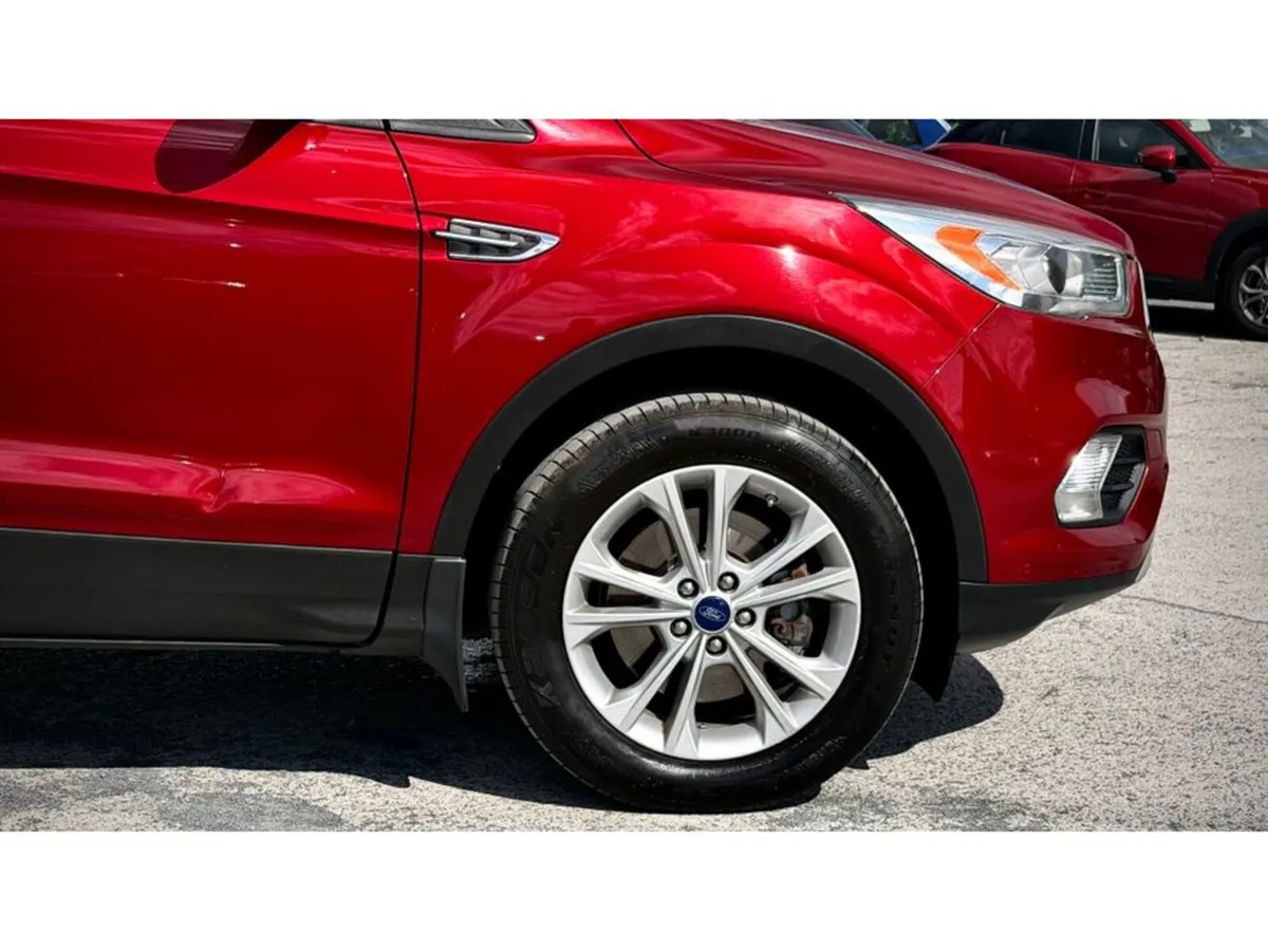 Ford Kuga TITANIUM 1.5 TDCI 120PS F FWD 4DR - Image 4