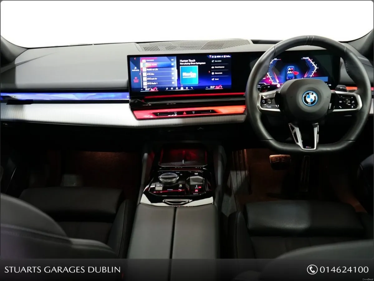 BMW 5-Series 2 X PACKS AND PANORAMIC GLASS ROOF: T - Image 4