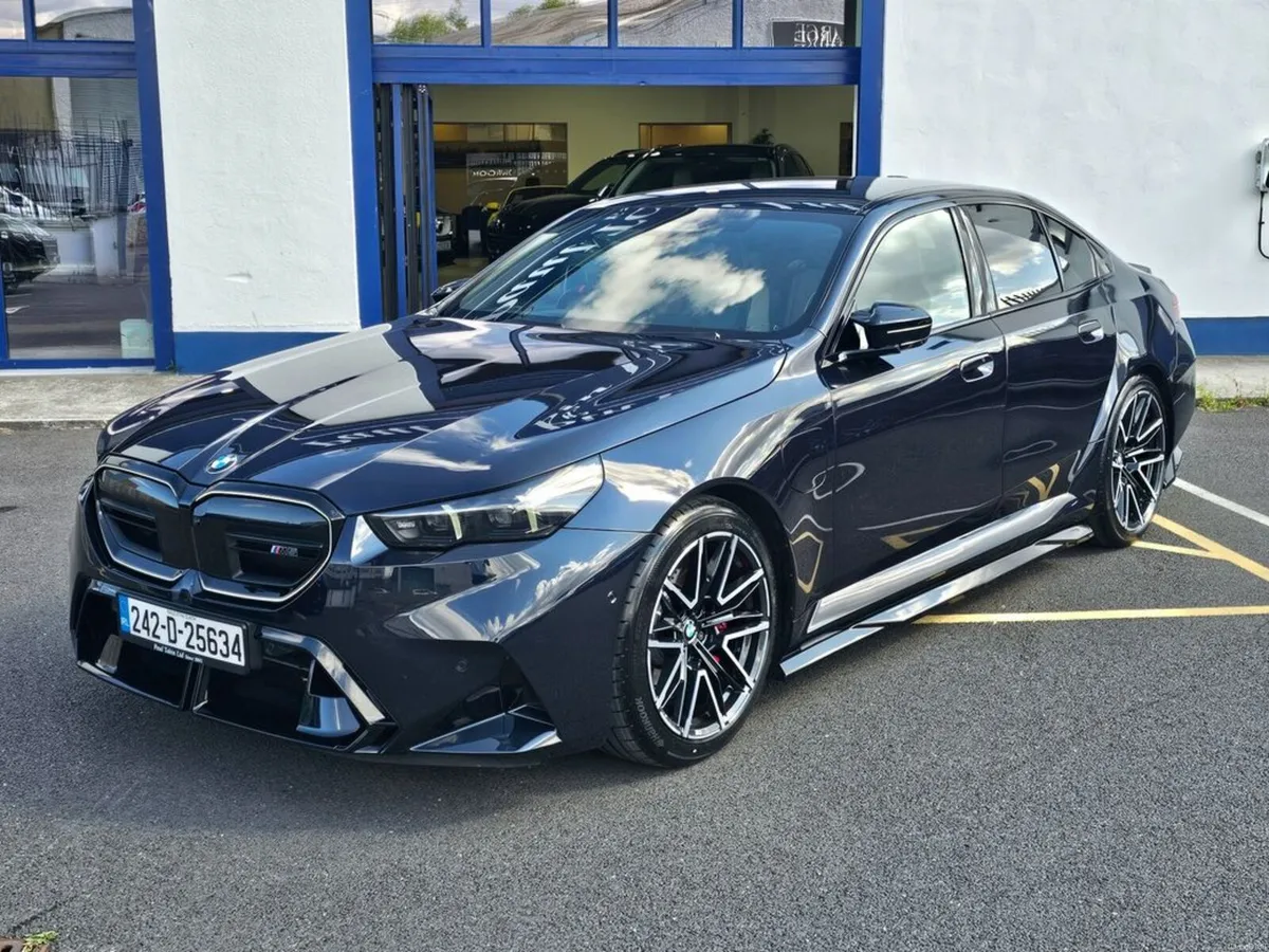 BMW M5 HUGE SPEC // LOW MILES - Image 1