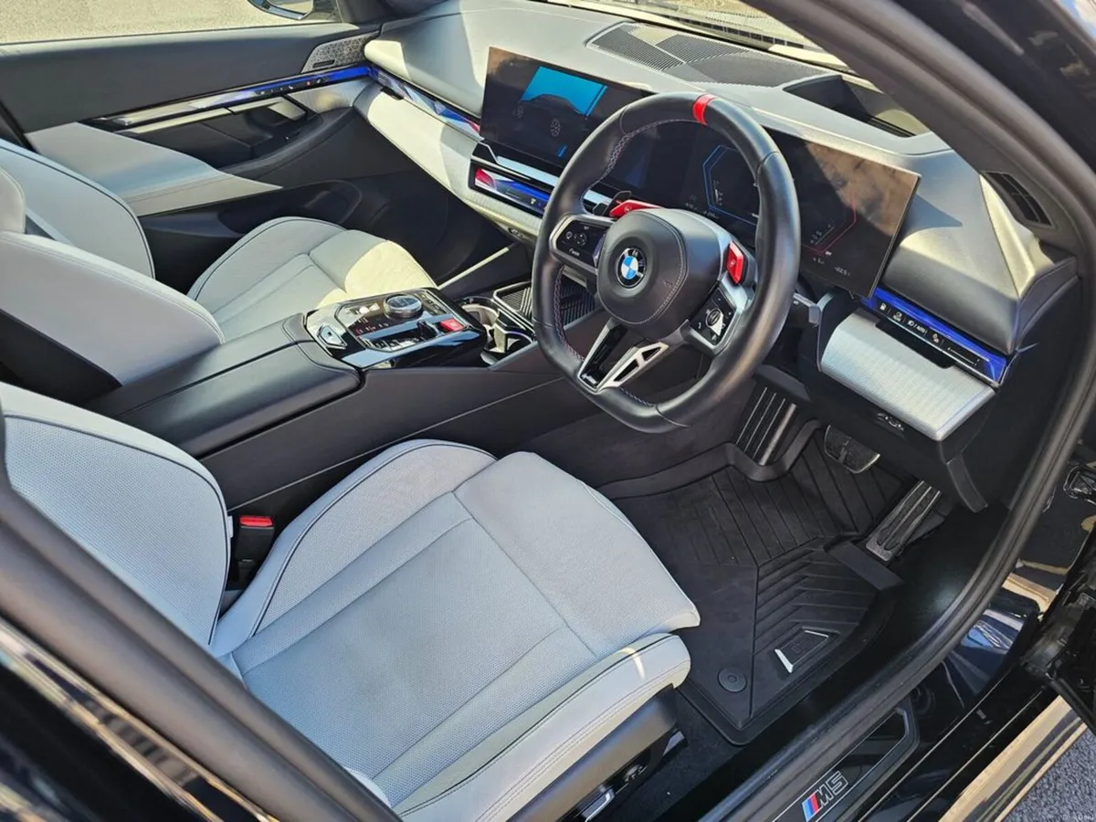 BMW M5 HUGE SPEC // LOW MILES - Image 5