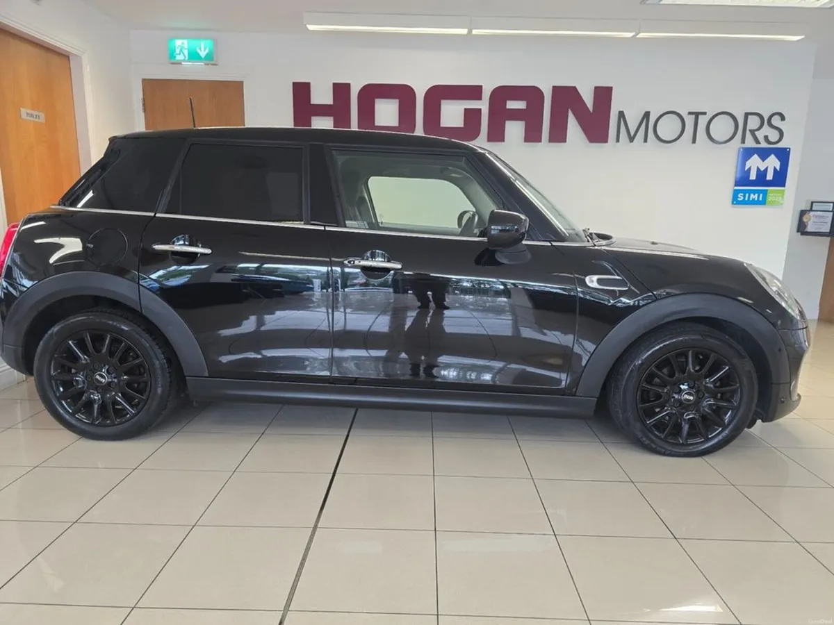 Mini Cooper 1.5 Diesel Exclusive 5Dr H/B Automatic - Image 3
