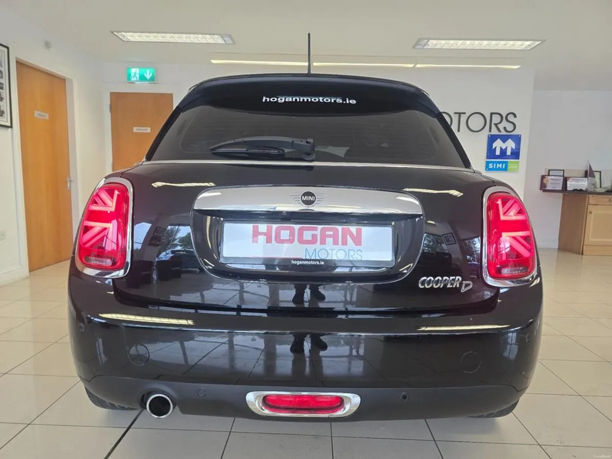 Mini Cooper 1.5 Diesel Exclusive 5Dr H/B Automatic - Image 5
