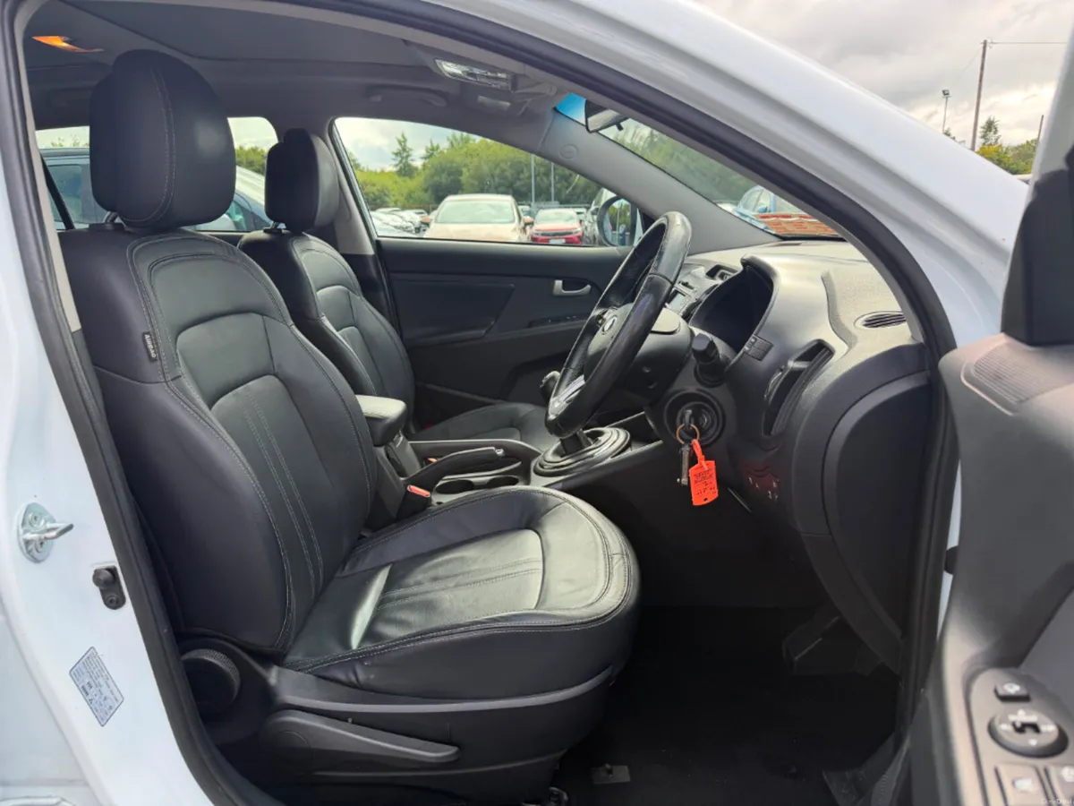 Kia Sportage 1.7 EXS 4DR * FULL LEATHER / BLUETOOT - Image 5