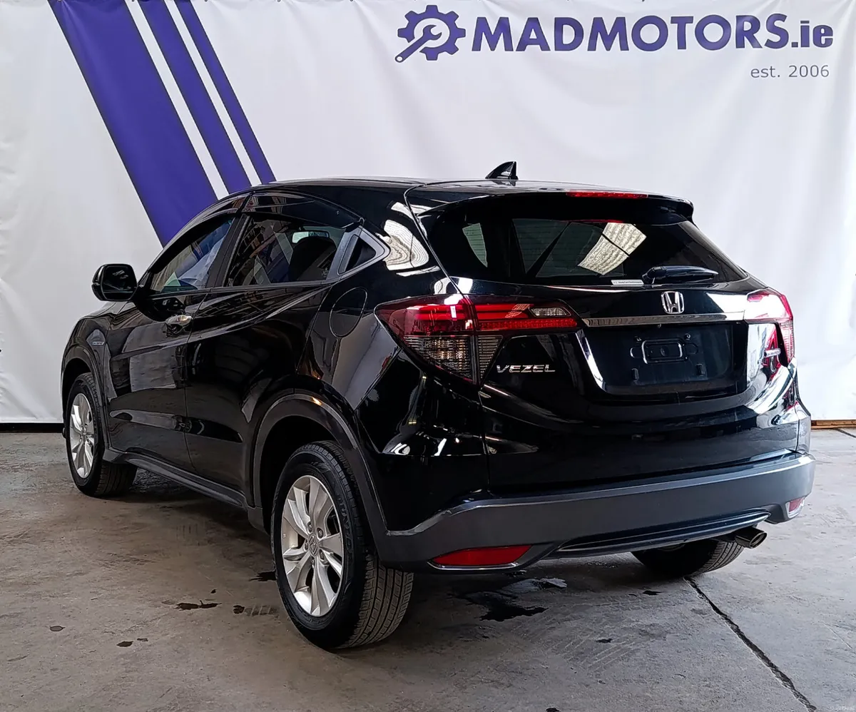 (2yr Warranty) 211 Honda Vezel 1.5 Petrol Hybrid - Image 5