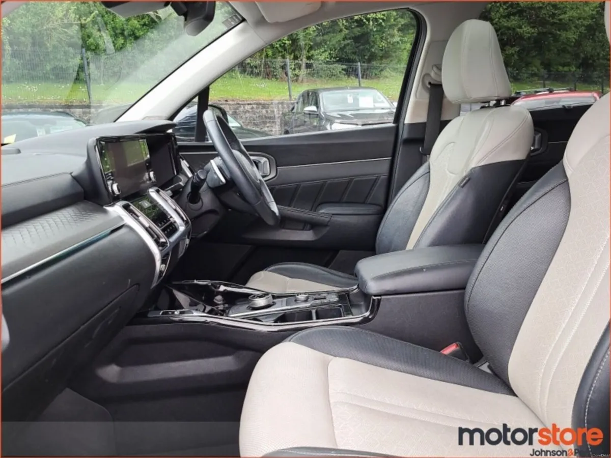 Kia Sorento 2.2 K3 4X2 Diesel Automatic - 7 seats - Image 3