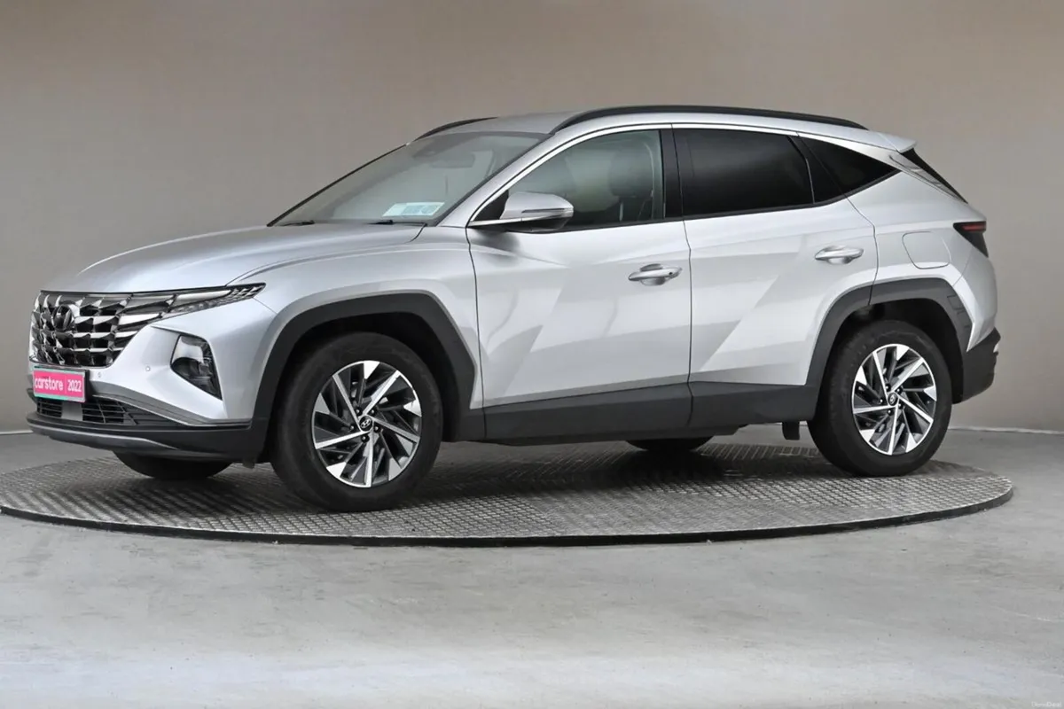 Hyundai Tucson 2WD Executive Plus - Image 4
