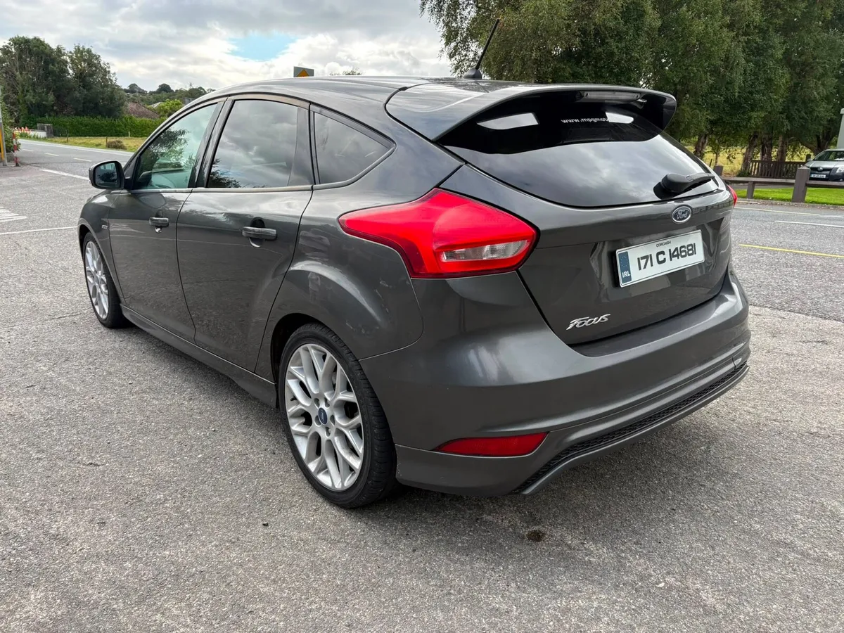 Ford Focus ST Line 2017 - Image 2