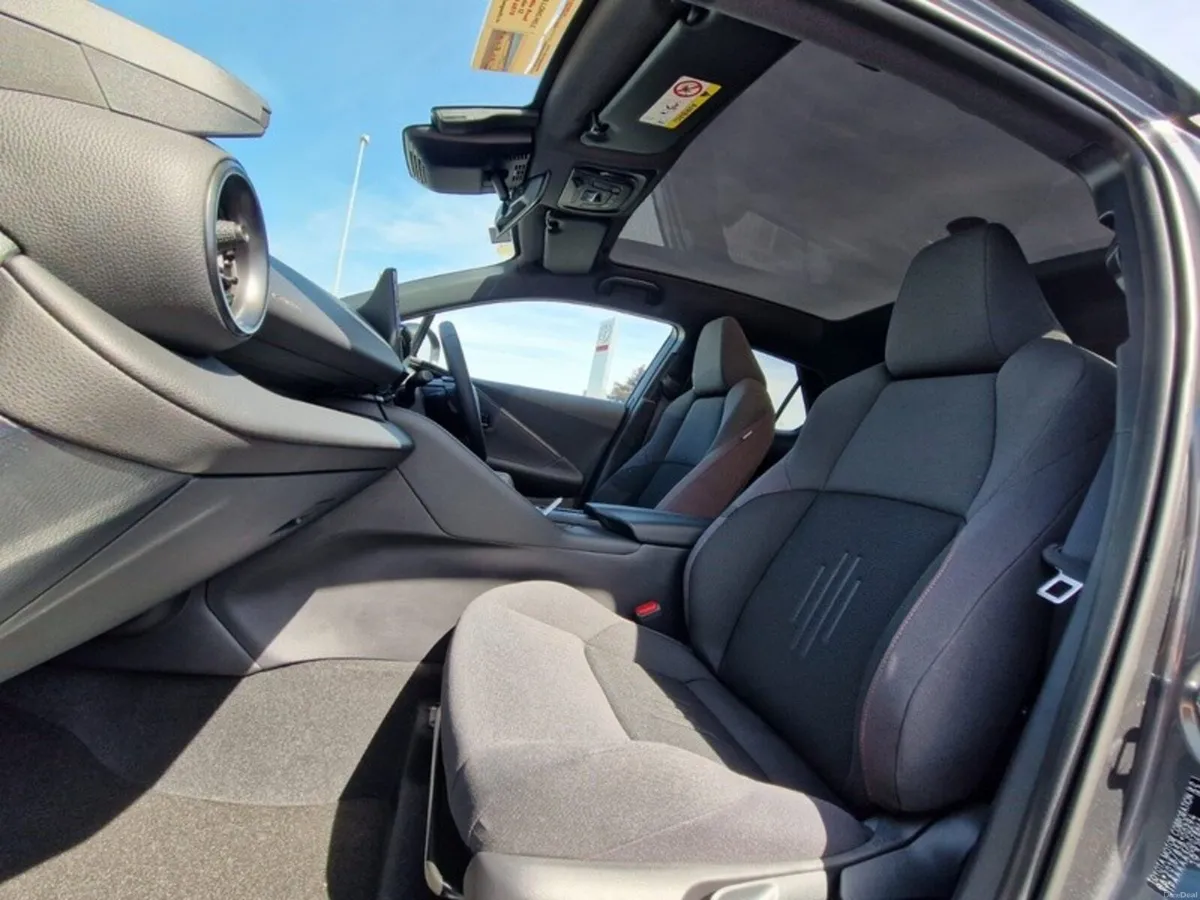 Toyota C-HR 1.8 Hybrid Sport + 5dr - Image 6
