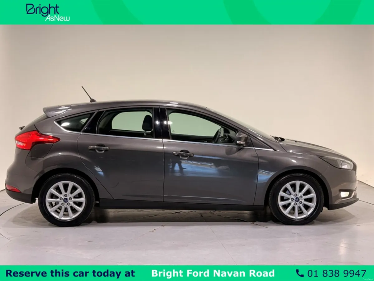 Ford Focus TITANIUM 1.0 125PS 6SPEED 4DR - Image 5