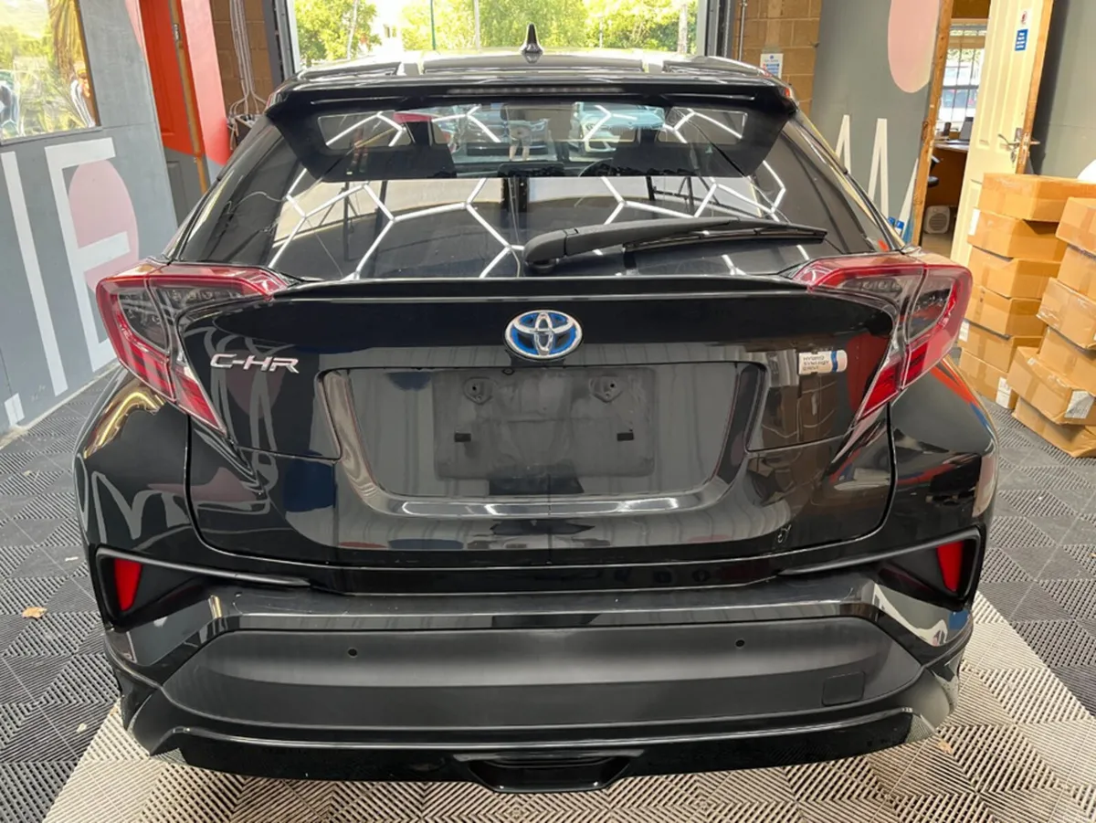 Toyota C-HR 2019 TOYOTA C-HR G MODE NERO 1.8 AUTOM - Image 4