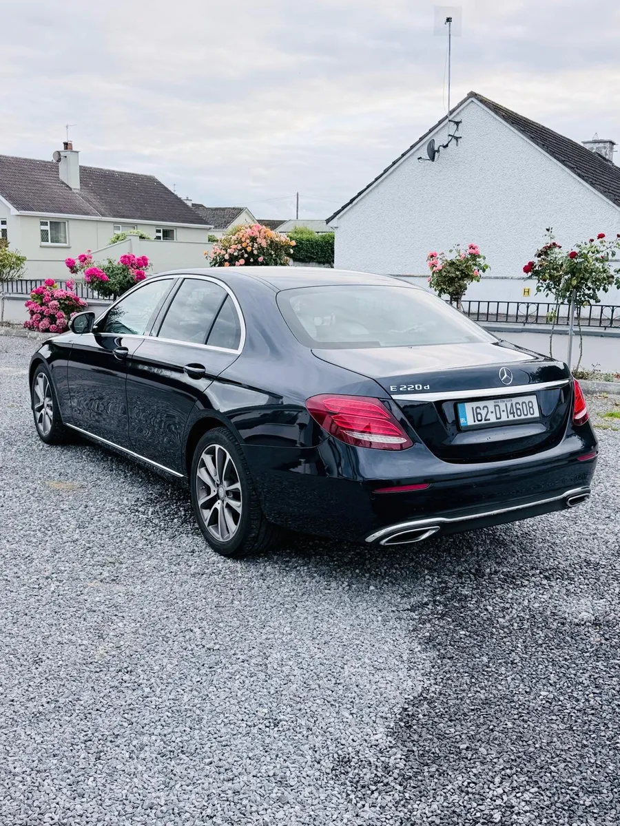 Car - Image 3