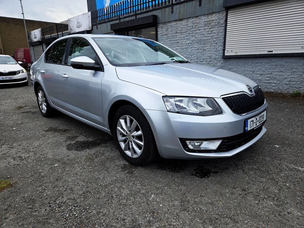 171 SKODA OCTAVIA Low KM Warranty NCT V.Clean - Image 3