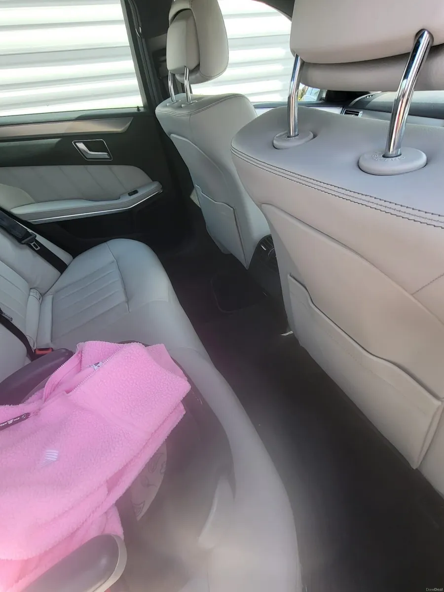 Mercedes E200 - Image 6