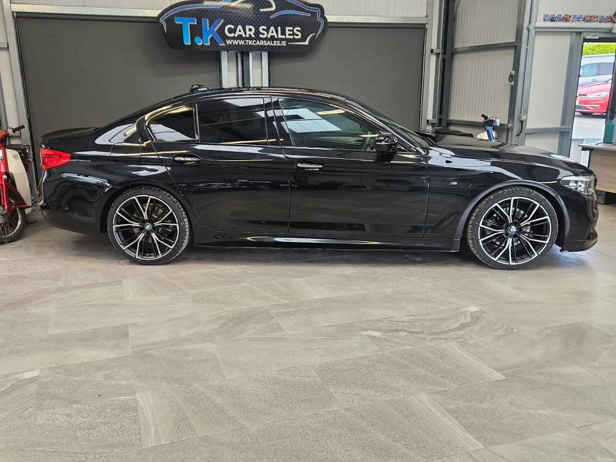 18 BMW 520 SERIES M-SPORT - Image 3
