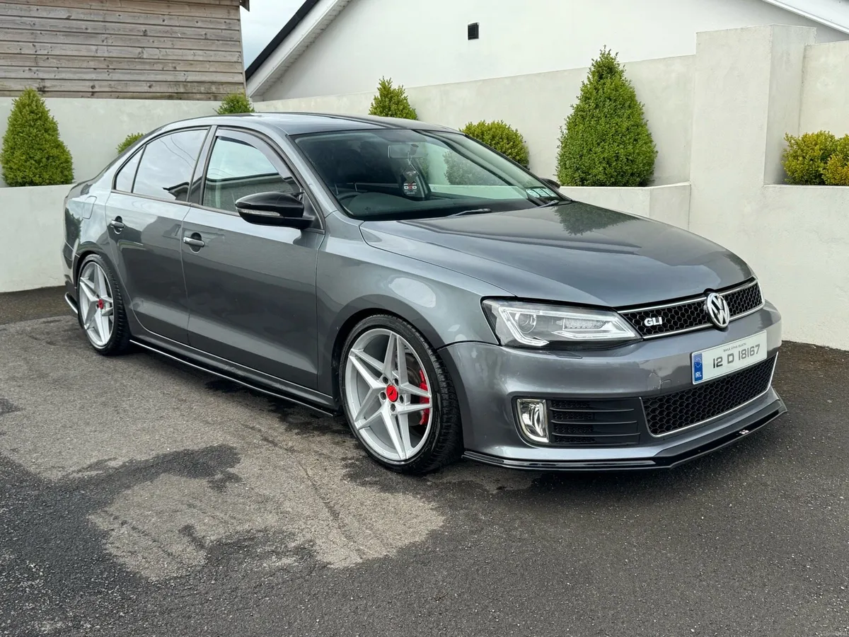 2012 Volkswagen Mk6 Jetta - Image 2