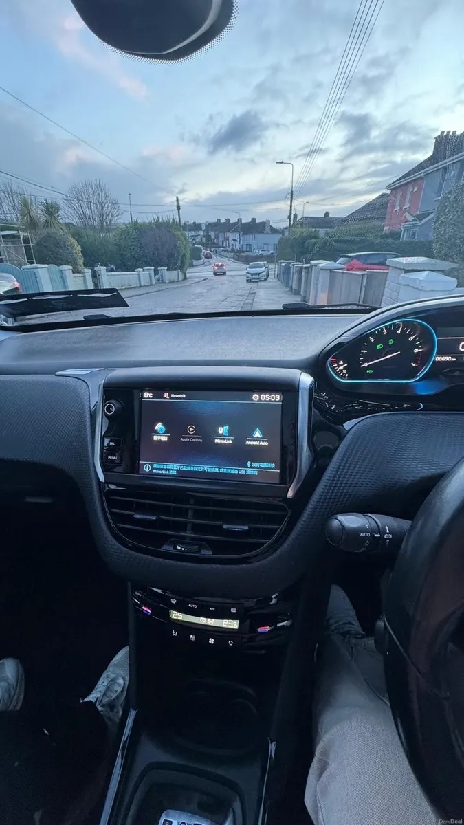 Peugeot 2008 2017 - Image 3
