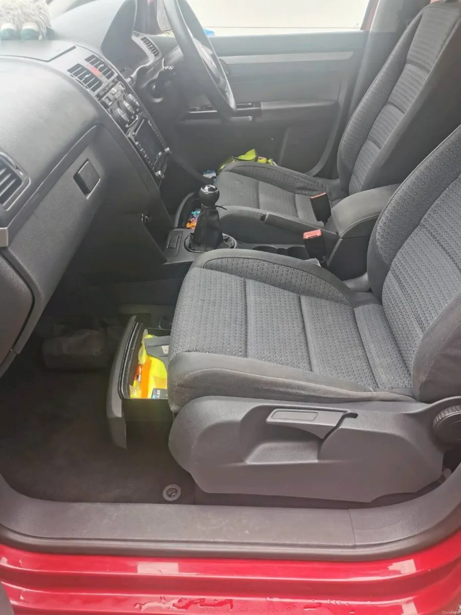 VW Touran - Image 5