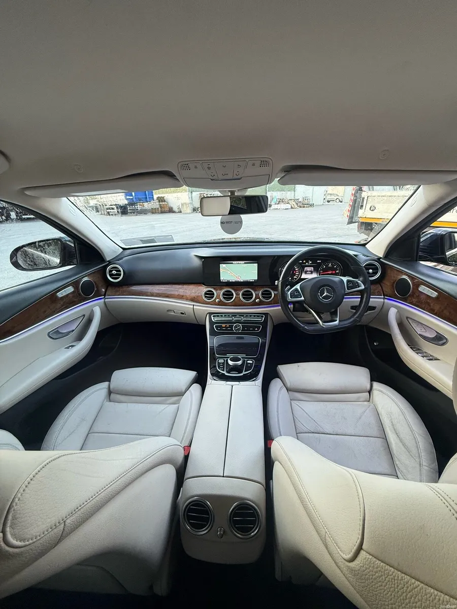 2017 Mercedes-Benz E 200d - Image 4
