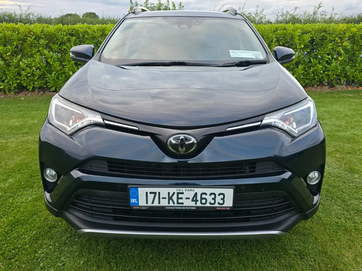 171 Toyota RAV4 D4D 2.0 Diesel 1 Owner - Image 4