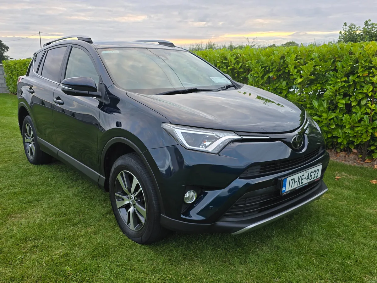 171 Toyota RAV4 D4D 2.0 Diesel 1 Owner - Image 2