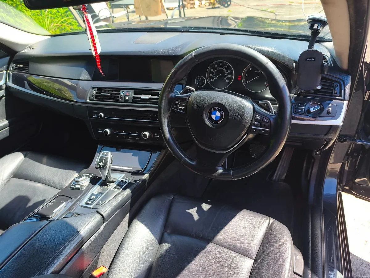 BMW 5-Series 2013 - Image 5