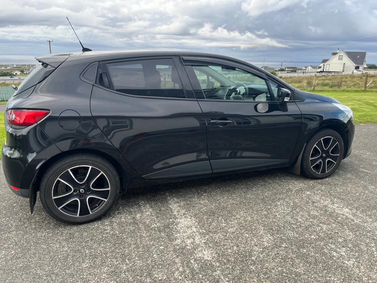 Renault Clio 2015 - Image 4