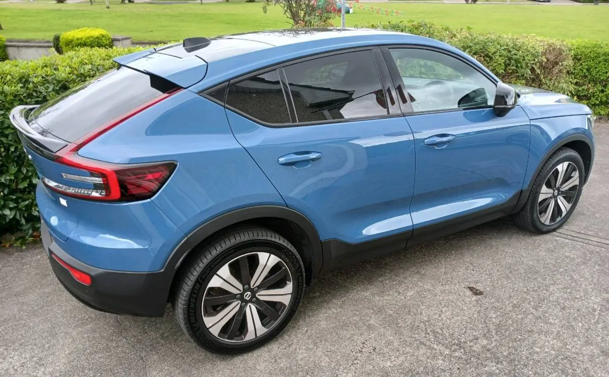 2023 VOLVO C40 Recharge PLUS - Pan Roof - 228BHP - Image 2
