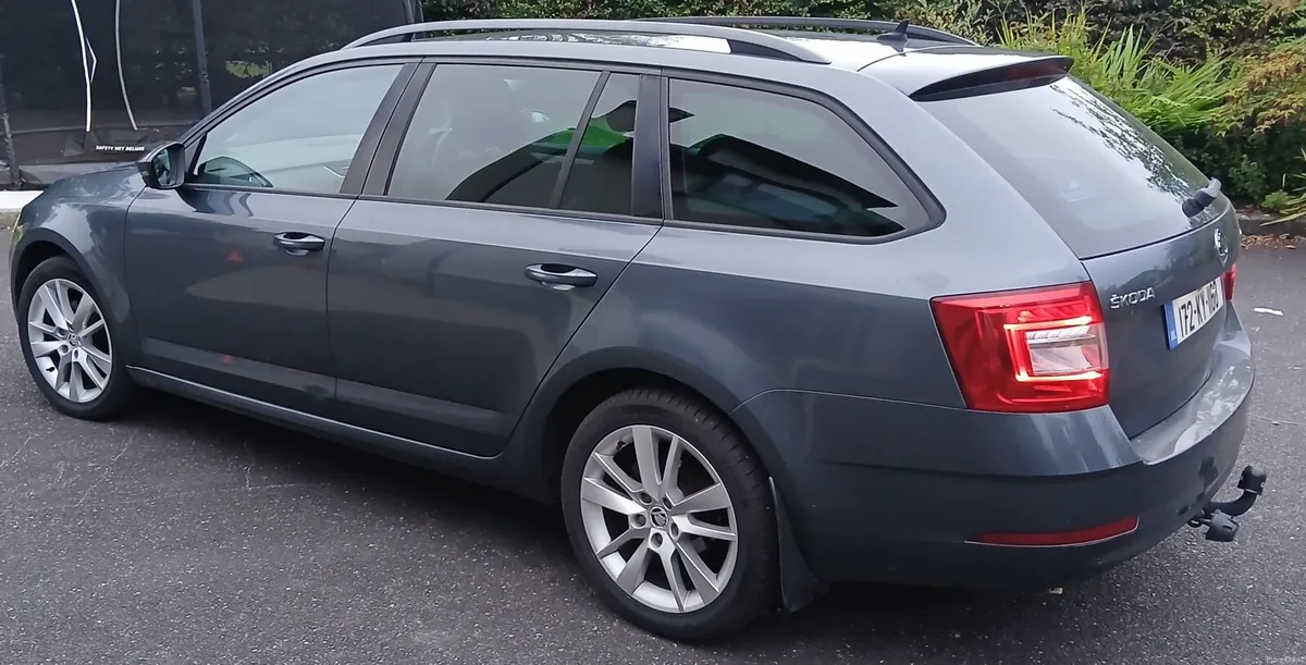 **2017 Skoda Octavia Estate 2.0 TDI 150BHP** - Image 3