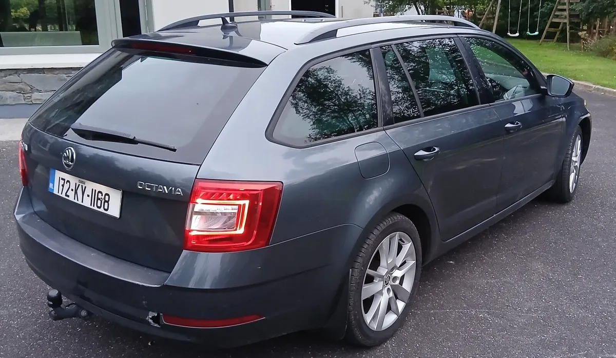 **2017 Skoda Octavia Estate 2.0 TDI 150BHP** - Image 5