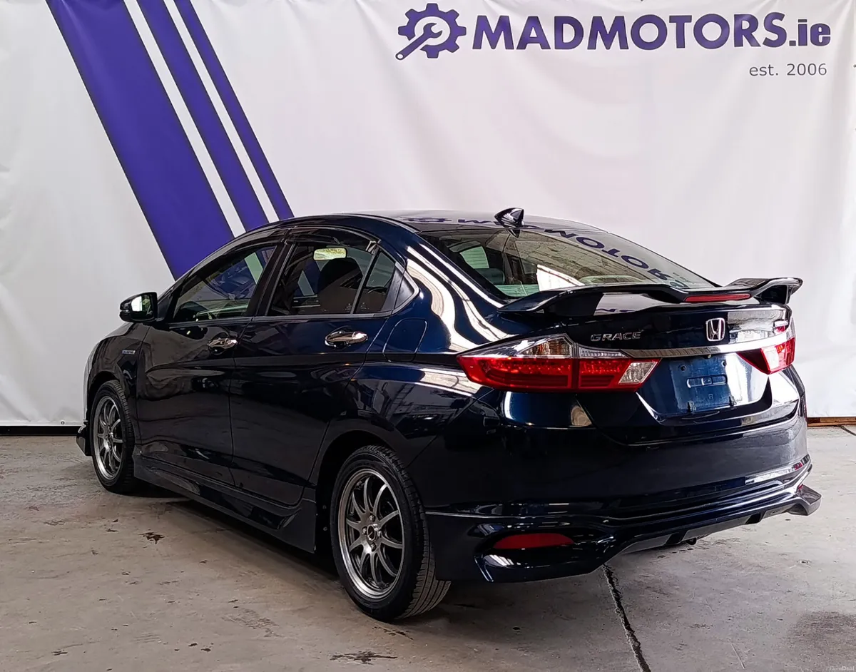 162 Honda Grace 1.5 Petrol Hybrid Automatic - Image 5