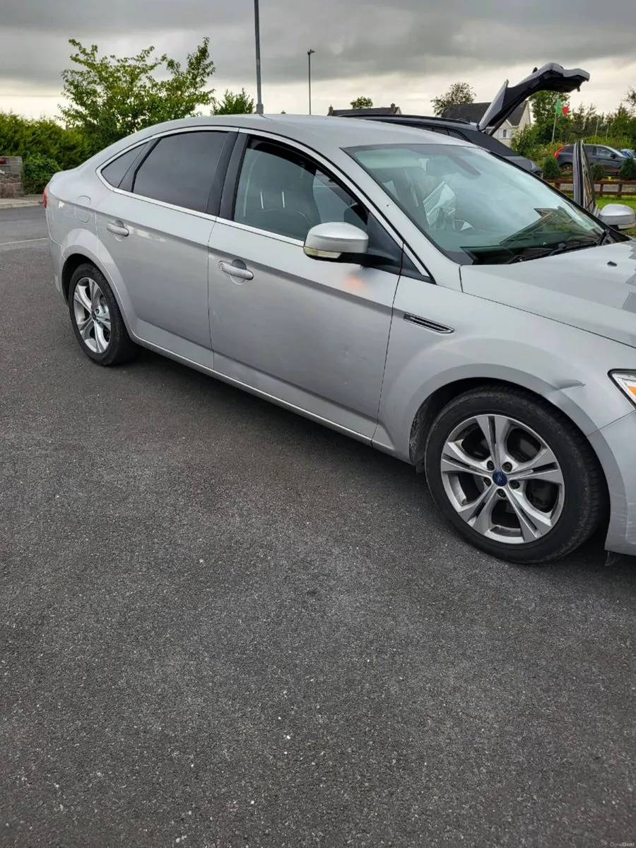 Car - Image 5