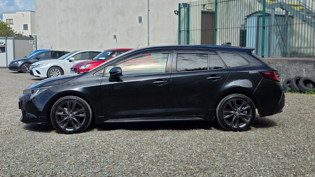 2020 Toyota Corolla Touring WxB - Image 4