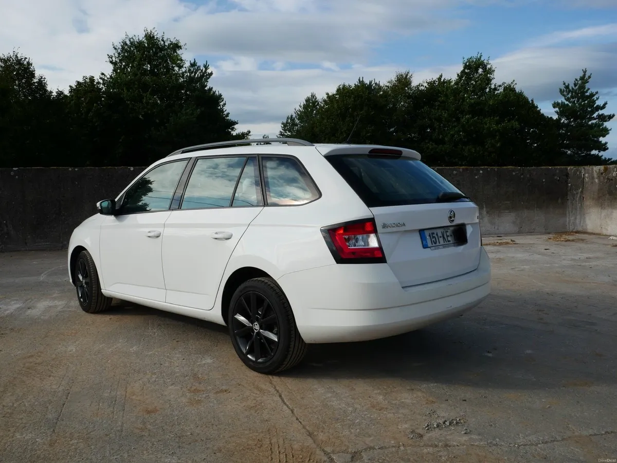 2015 Skoda Fabia Estate LOW MILES!! - Image 3