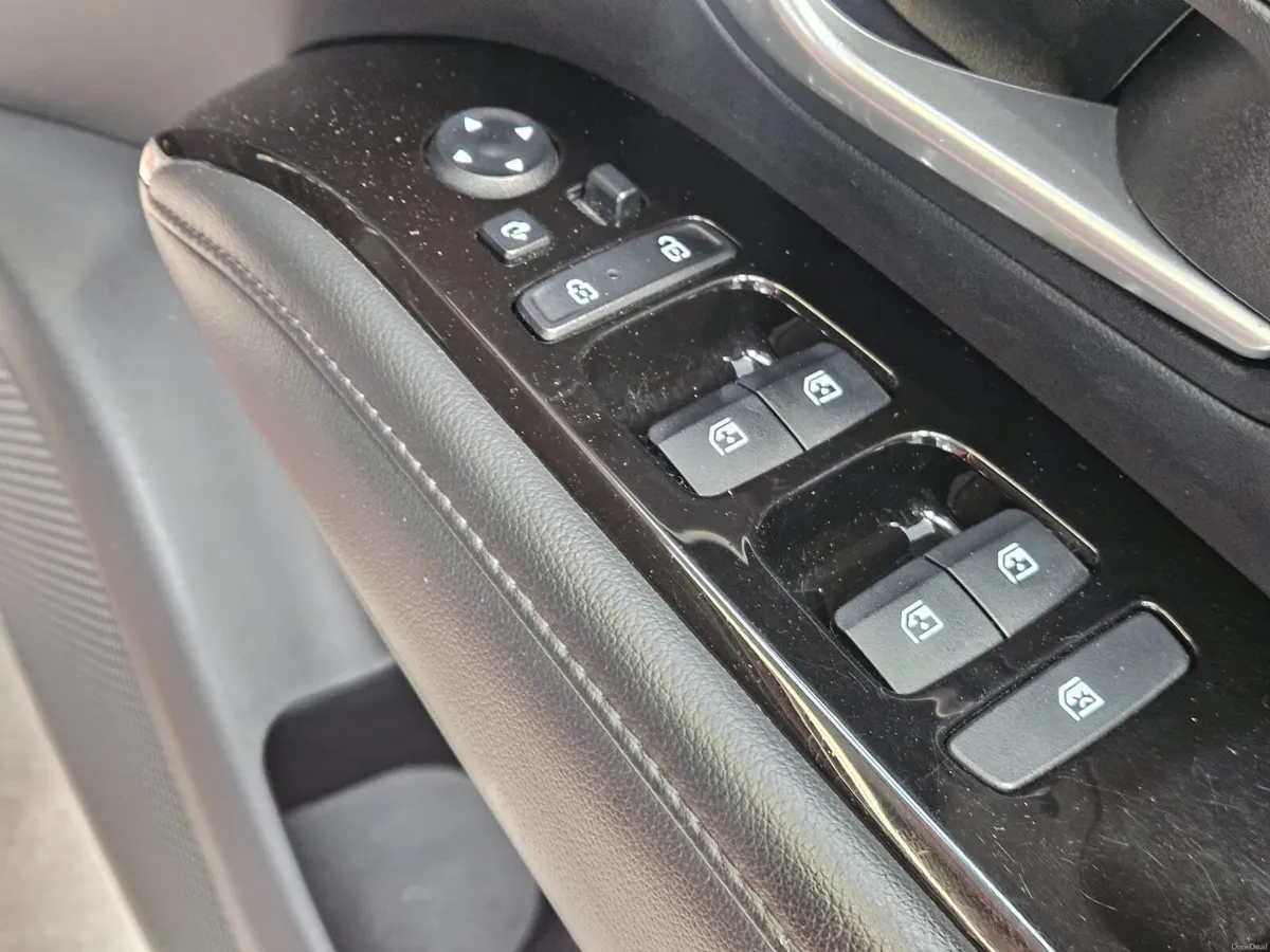 21 HYUNDAI TUCSON EXECUTIVE - Image 6