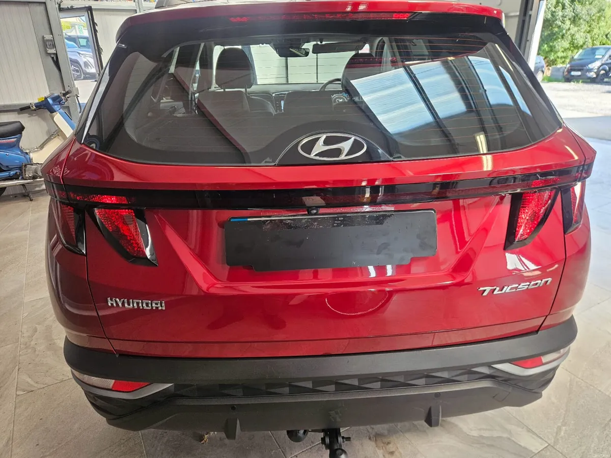 21 HYUNDAI TUCSON EXECUTIVE - Image 4